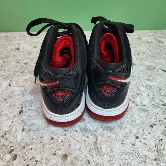 Nike Lebron James -  Size 9 - Picture 3 of 8